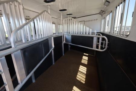 Used 2022 Merhow 5 Horse LQ Trailer W/Slide-Out