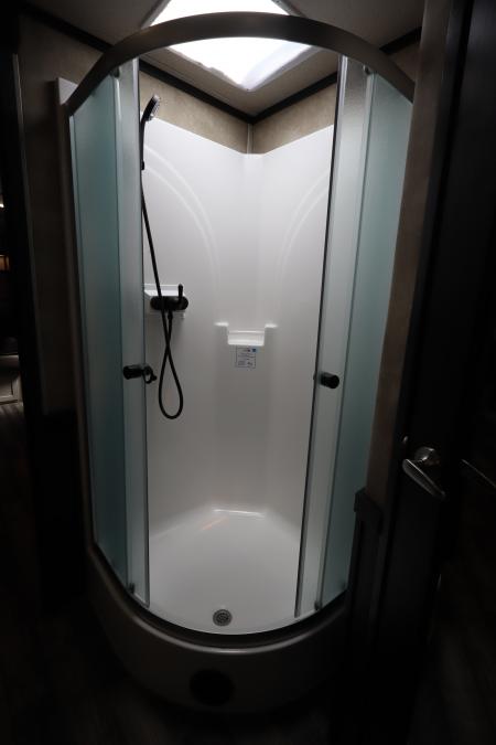 Used 2022 Merhow 5 Horse LQ Trailer W/Slide-Out