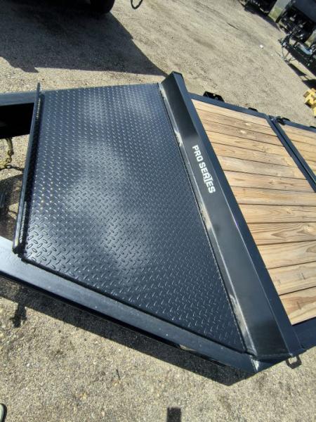 New 2025 Sure-Trac 7X22 (18+4) 17.6k PRO SERIES BEAM TILT Equipment Trailer