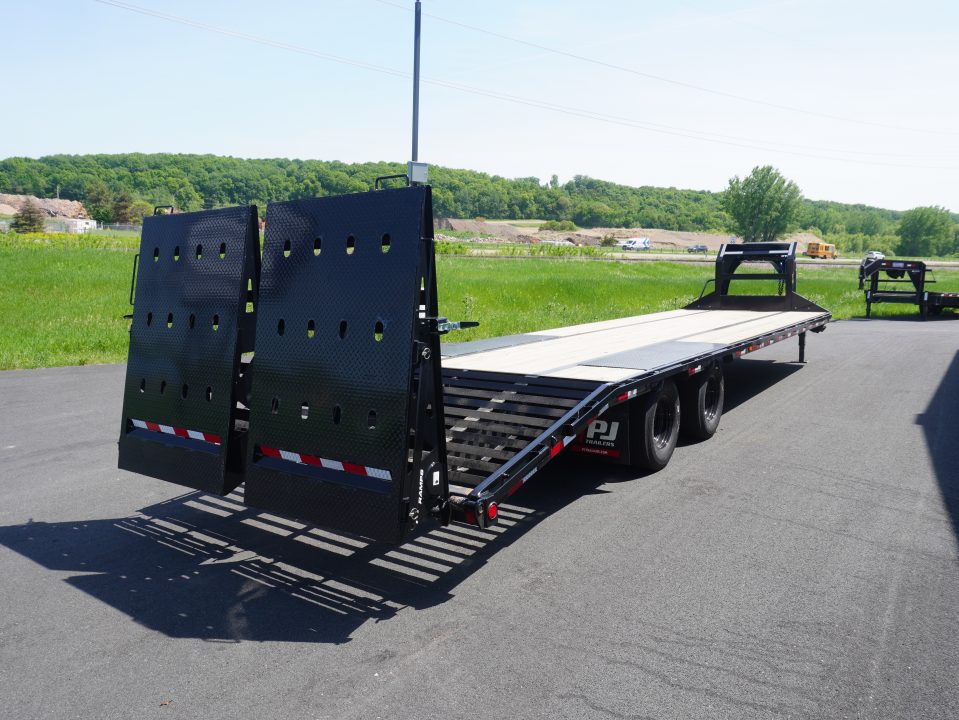 New 2026 PJ Trailers 32ft Deckover