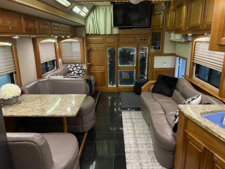 Used 2010 Cascadia 50' Motorhome