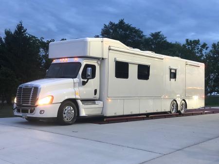 Used 2010 Cascadia 50' Motorhome