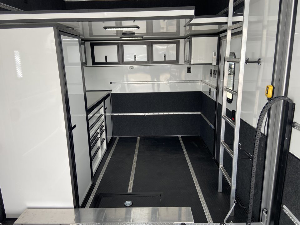 Used United Trailers UAT-8.532 Stacker