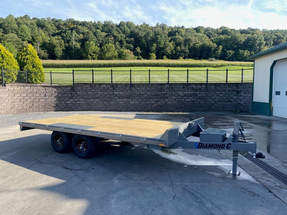New Diamond C 16' Channel Deck Over with Slide in Ramps (GDD 206)