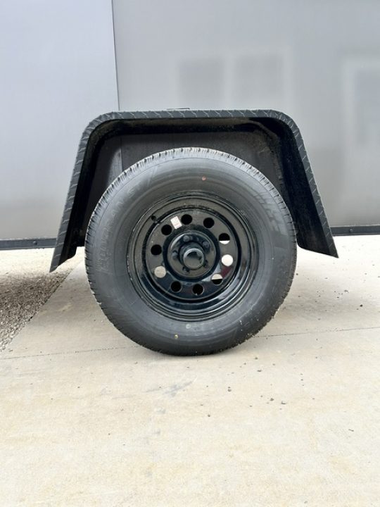 New 2026 Discovery Trailers 5X8 V NOSE RAMP DOOR Cargo / Enclosed Trailer