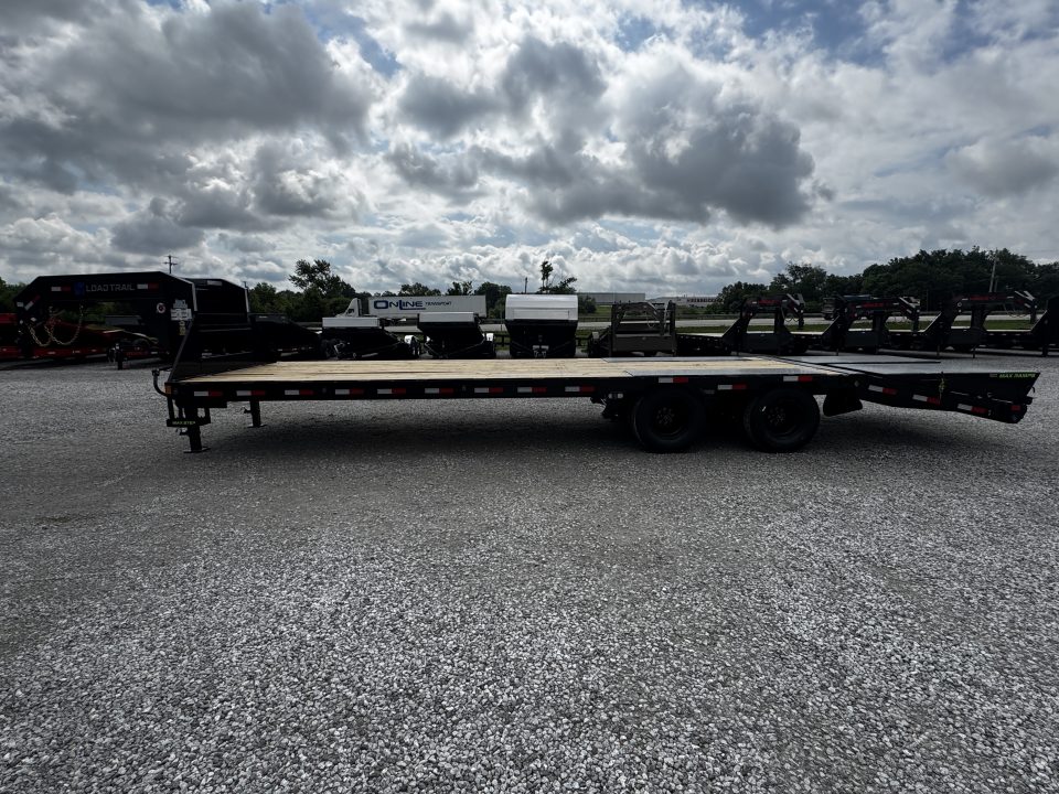 New 2026 Load Trail 102"x30' Dual Tandem Gooseneck Equipment Trailer