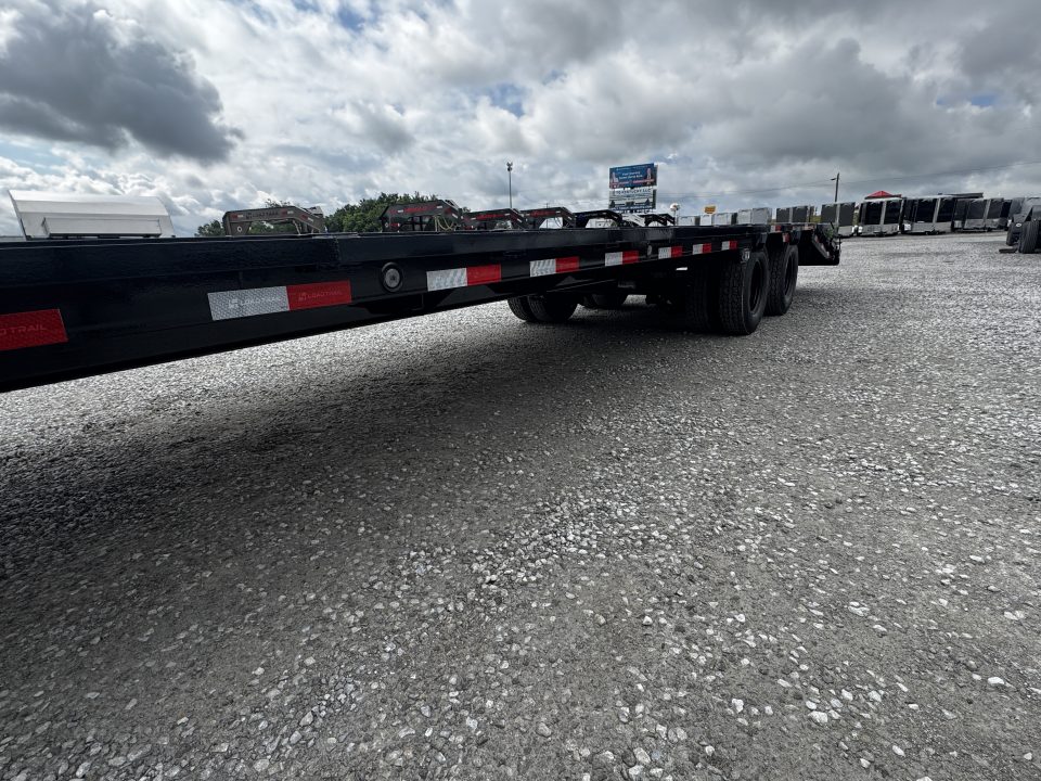 New 2026 Load Trail 102"x30' Dual Tandem Gooseneck Equipment Trailer