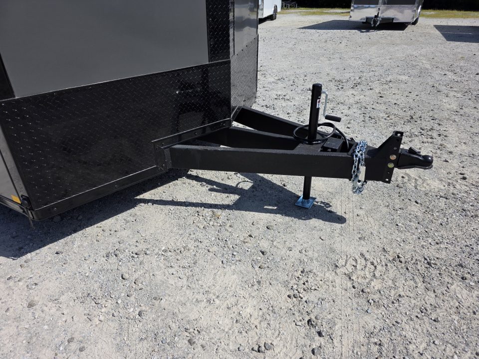 New 2026 Formula Trailers 8.5X24 SCREWLESS EXTERIOR BLACKOUT 7' INSIDE 10K GVWR Cargo / Enclosed Trailer