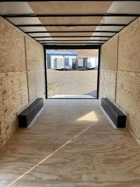 New 2026 Deep South 8.5x20 7ft6 interior height, 5200lb axles, alumium wheels, screwless siding Cargo / Enclosed Trailer