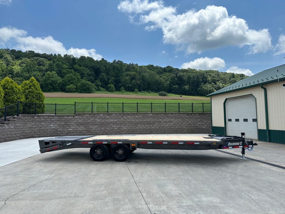 New Diamond C 24' I-Beam Deck Over with MAX Ramps (DEC210)