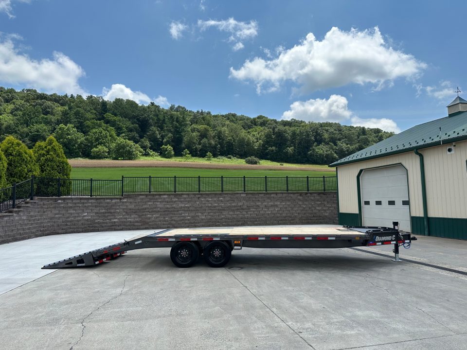 New Diamond C 24' I-Beam Deck Over with MAX Ramps (DEC210)