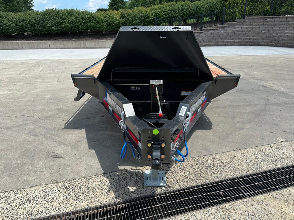 New Diamond C 24' I-Beam Deck Over with MAX Ramps (DEC210)