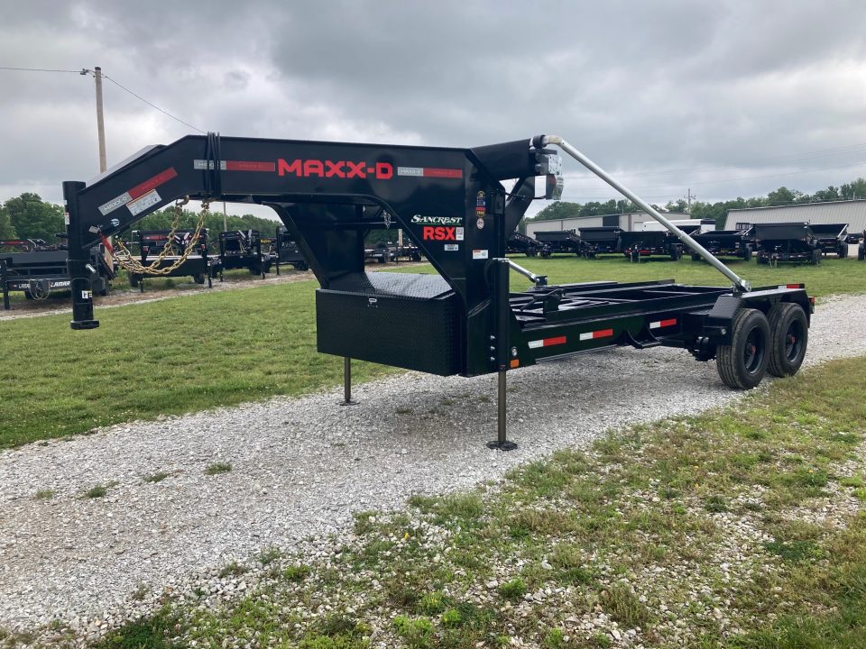New 2027 MAXX-D 83X16 TANDEM 21K GN ROLL OFF W/ HYDROJACKS, ELEC TARP, 22K WINCH & WIRELESS REMOTE Roll Off