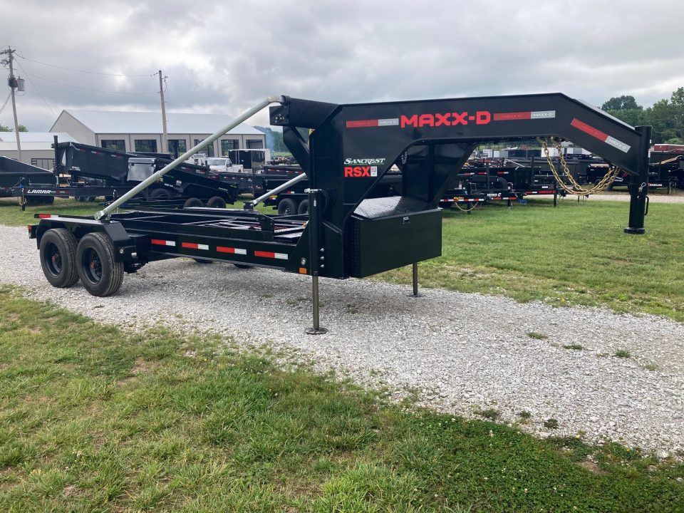New 2027 MAXX-D 83X16 TANDEM 21K GN ROLL OFF W/ HYDROJACKS, ELEC TARP, 22K WINCH & WIRELESS REMOTE Roll Off