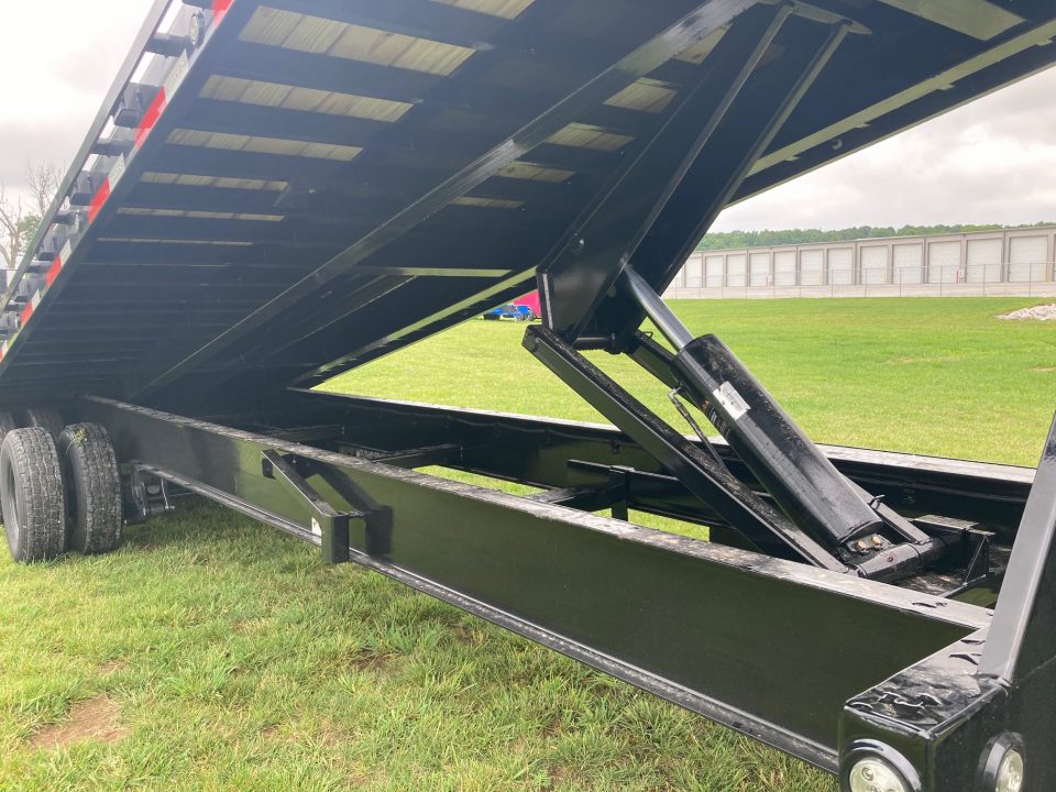 New 2027 MAXX-D 102X32 TANDEM 25K GN FULL TILT W/ HYDROJACKS, WINCH PLATE & WIRELESS REMOTE Tilt Trailer