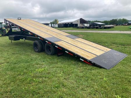 New 2027 MAXX-D 102X32 TANDEM 25K GN FULL TILT W/ HYDROJACKS, WINCH PLATE & WIRELESS REMOTE Tilt Trailer