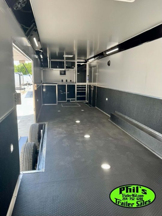 New 2026 Haulmark EDGE PRO 8.5X32 RACE TRAILER ESCAPE DOOR & TANDEM 7000 LB AXLES Car / Racing Trailer
