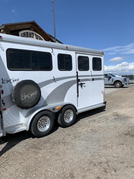 Used 2020 EquiSpirit 2 H Straight load Horse Trailer