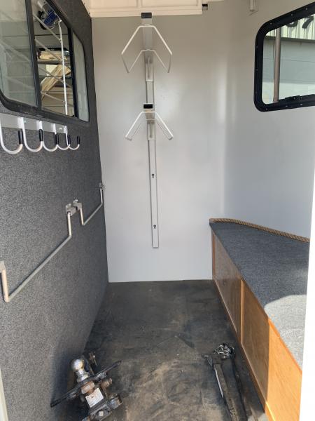 Used 2020 EquiSpirit 2 H Straight load Horse Trailer