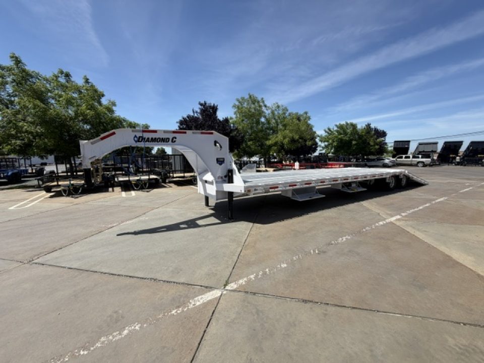 New 2026 Diamond C Trailers FMAX212L40X102HDT 8.5FT X 40FT 25.9K GVW TA-D Equipment Trailer