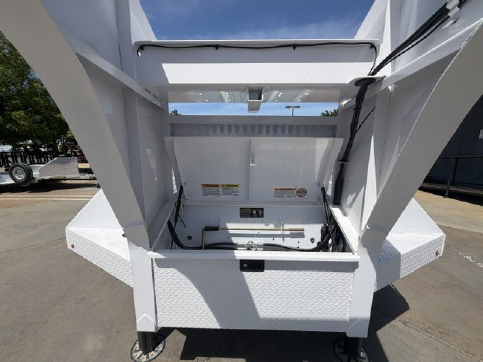 New 2026 Diamond C Trailers FMAX212L40X102HDT 8.5FT X 40FT 25.9K GVW TA-D Equipment Trailer