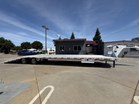 New 2026 Diamond C Trailers FMAX212L40X102HDT 8.5FT X 40FT 25.9K GVW TA-D Equipment Trailer