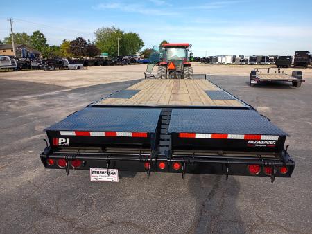 New 2027 PJ Trailers F8262