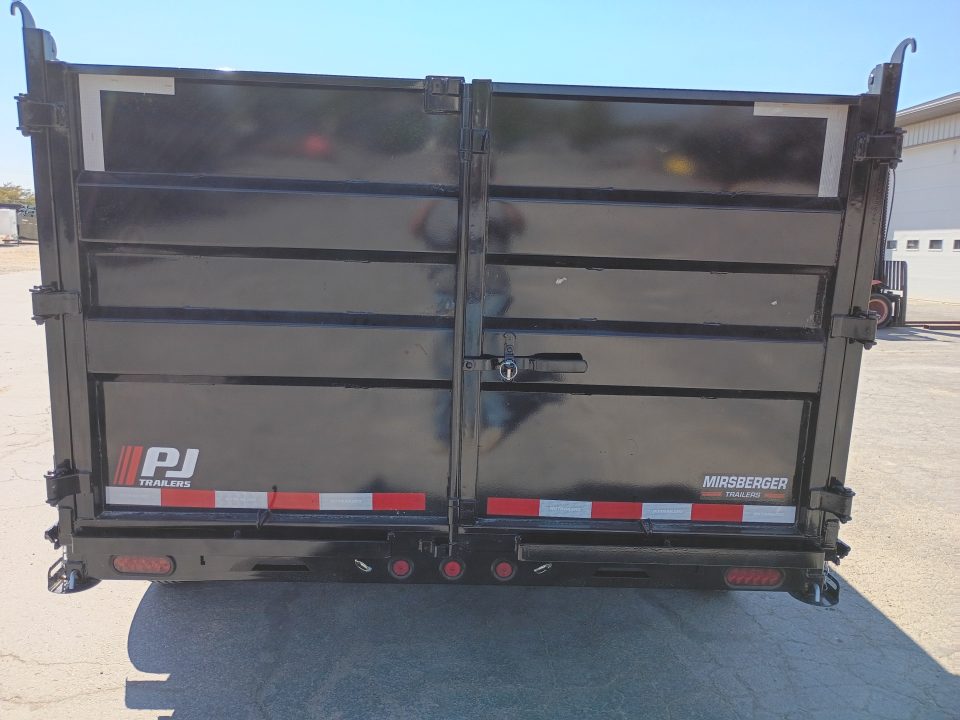 New 2027 PJ Trailers D7142-SW04
