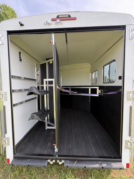 New 2027 Homesteader 2 Horse Slant Load Trailer