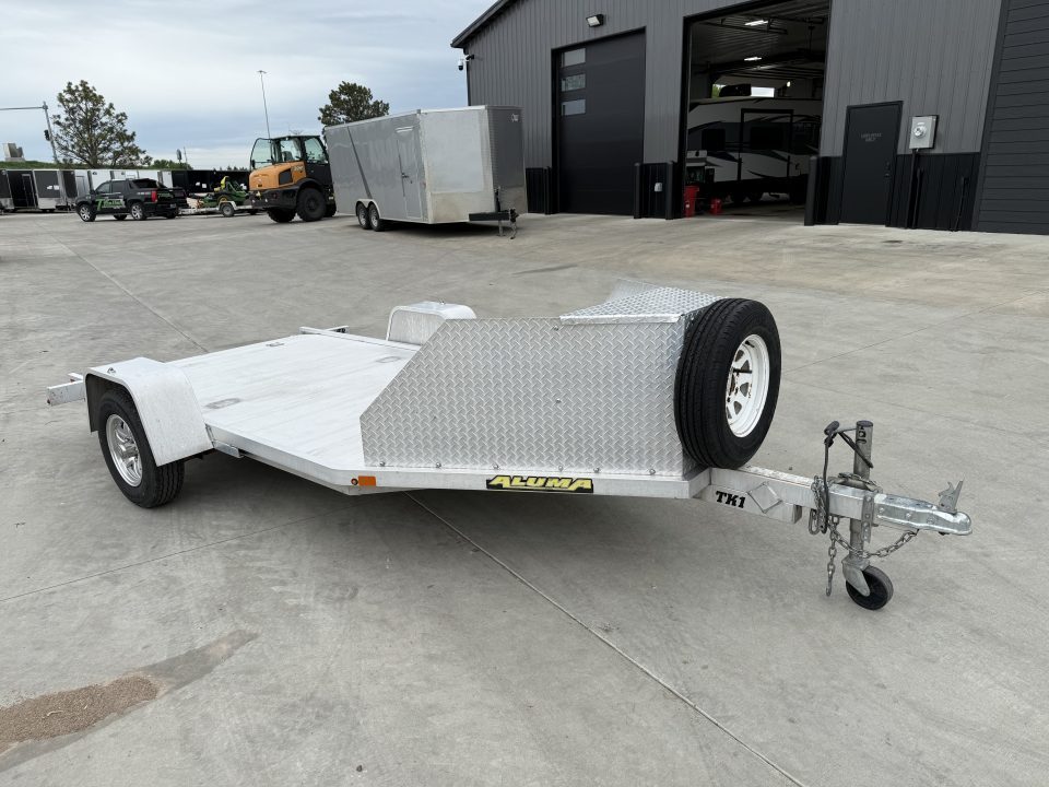 Used Like New 2020 Aluma ALL ALUMINUM 5"x10' flatbed tilt and aluminum wheels EXCELLENT Condition