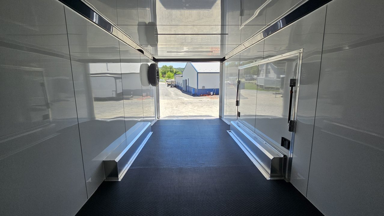 New 2027 ATC ROM400 8.5X24TA Car / Racing Trailer