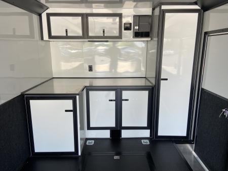 New United PREM-8.528 Racing Trailer