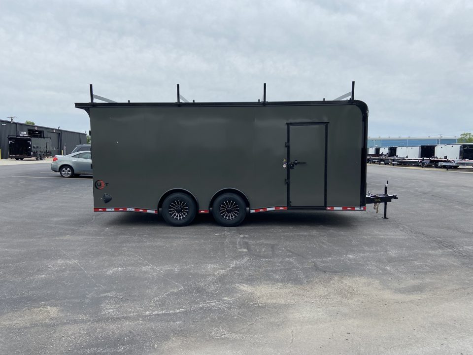 New United Trailers UXT-8.520 Contractor