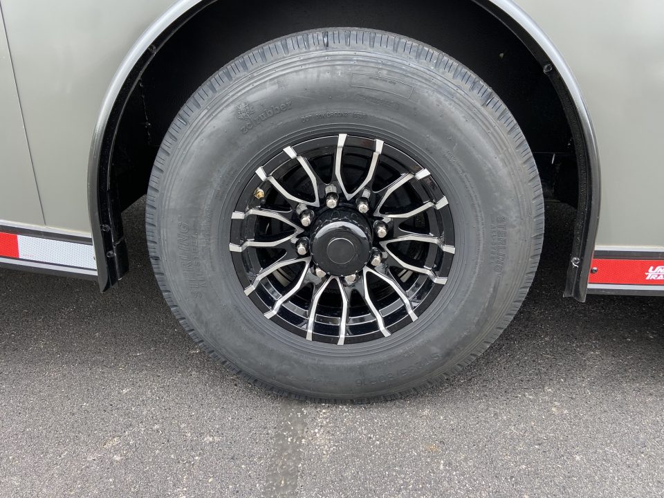New United Trailers UXT-8.520 Contractor
