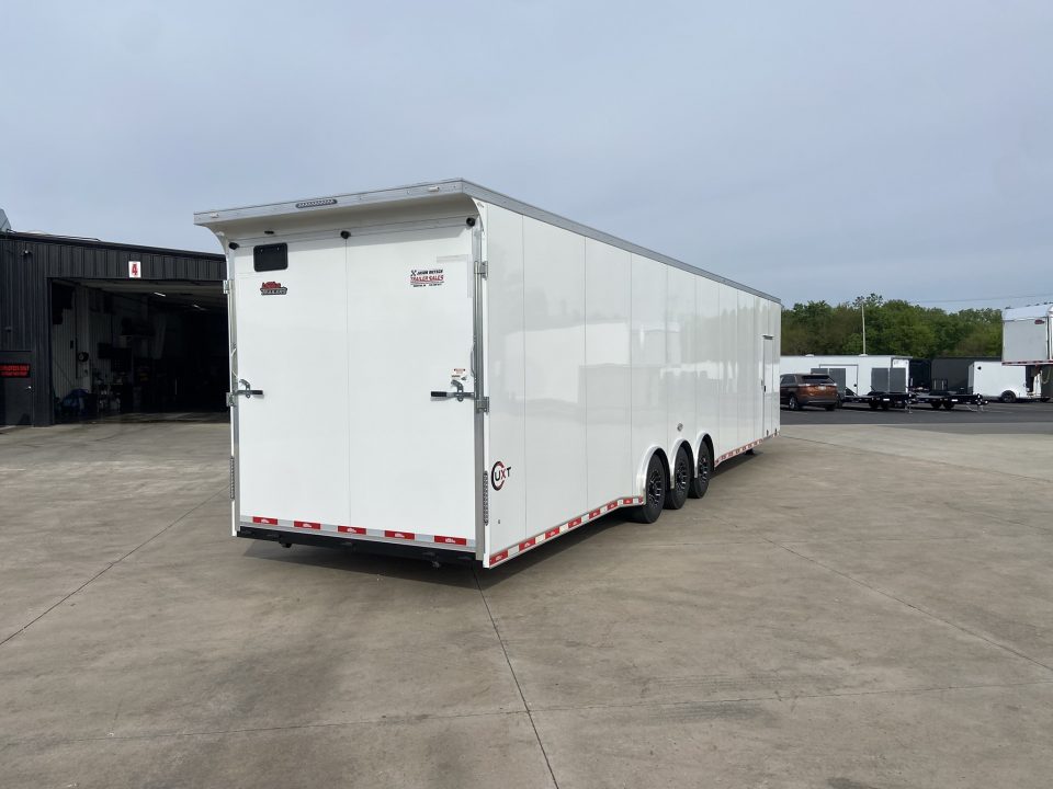 New United UXGN-8.546 Car Trailer