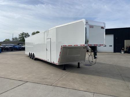 New United UXGN-8.546 Car Trailer
