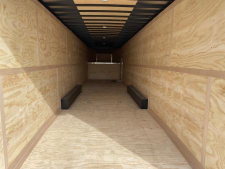 New United UXGN-8.546 Car Trailer