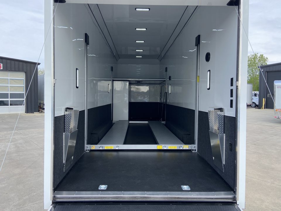 New United Trailers USH-8.532 Stacker