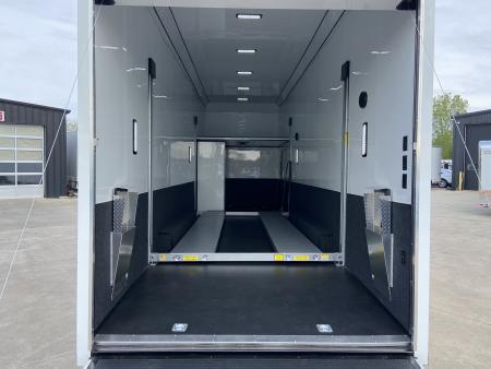 New United Trailers USH-8.532 Stacker