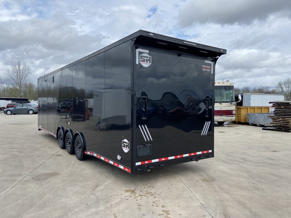 New United USH-8.532 Racing Trailer
