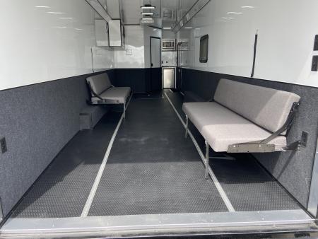 New United USH-8.532 Racing Trailer