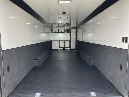 New United PREM-8.528 Racing Trailer
