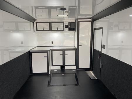 New United PREM-8.528 Racing Trailer