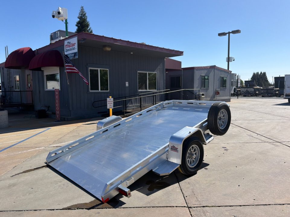 New 2027 Aluma 7712H-TILT-S 8.5FT X 16FT 2990K GVW Tilt Trailer