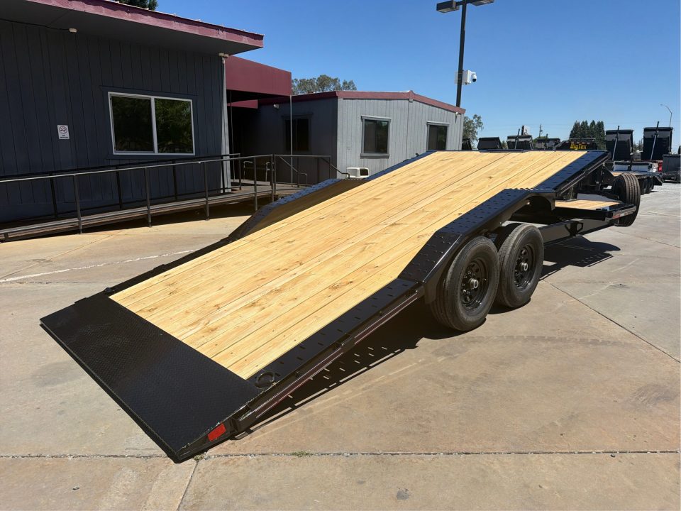 New 2026 Diamond C Trailers HXD207L22X102 8.5FT X 22FT 14.9K GVW Tilt Trailer