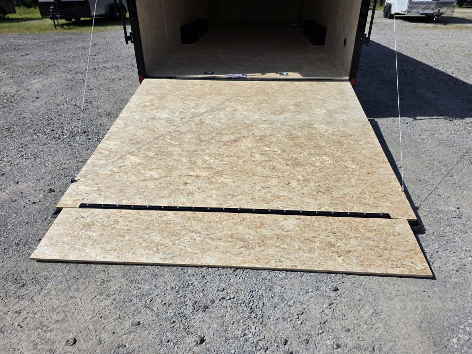 New 2026 Formula Trailers 8.5X24 SCREWLESS EXTERIOR BLACKOUT 7' INSIDE 10K GVWR Cargo / Enclosed Trailer