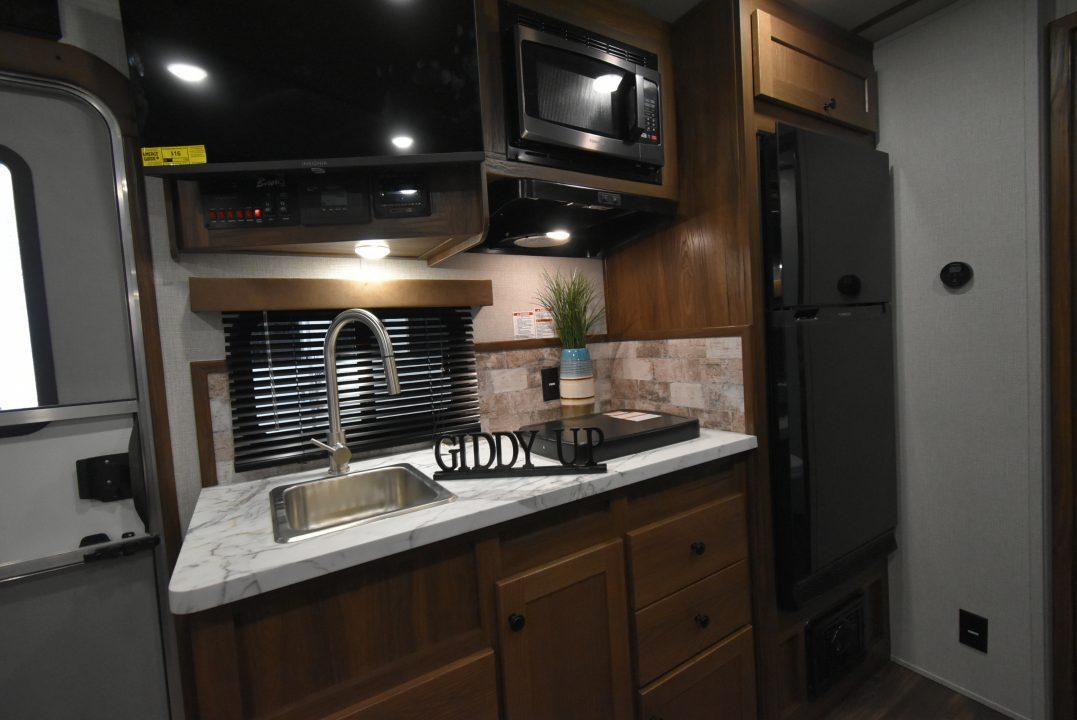 New 2026 Bison Trailers Trailhand 81316 Horse Trailer
