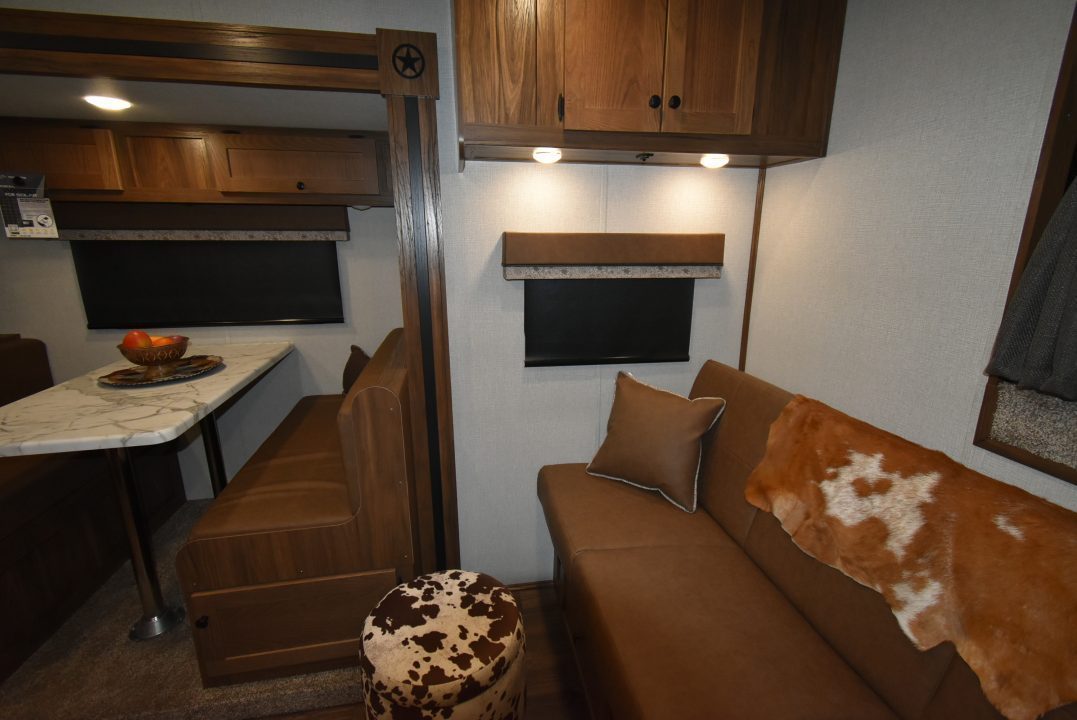 New 2026 Bison Trailers Trailhand 81316 Horse Trailer