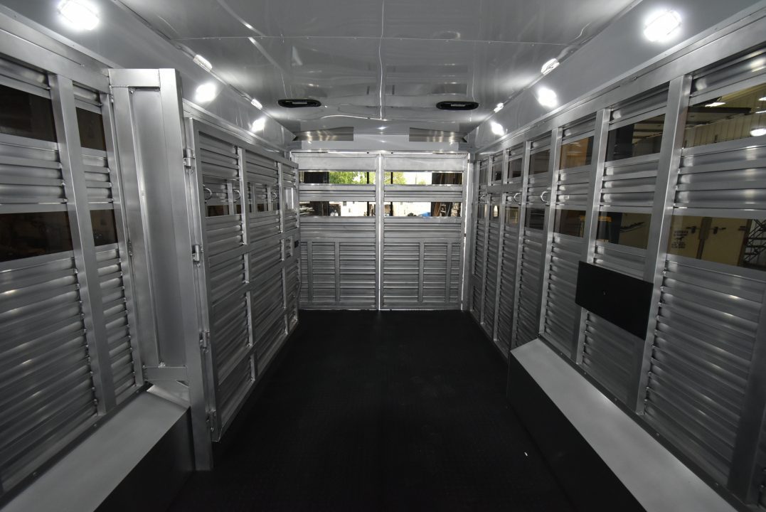 New 2026 Bison Trailers Trailhand 81316 Horse Trailer