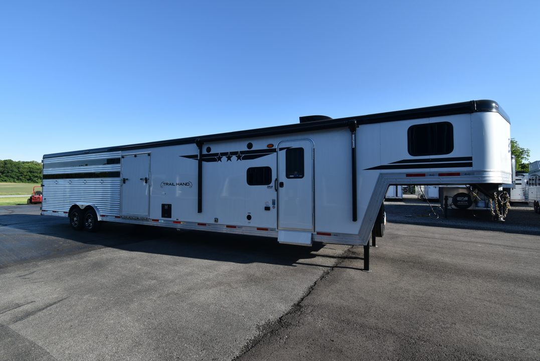 New 2026 Bison Trailers Trailhand 81316 Horse Trailer